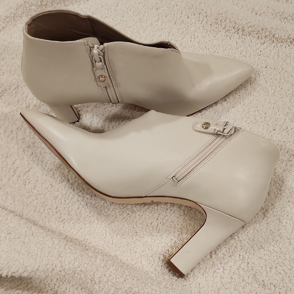 Cole Haan Cream Heeled Booties 9B - Pre- Loved